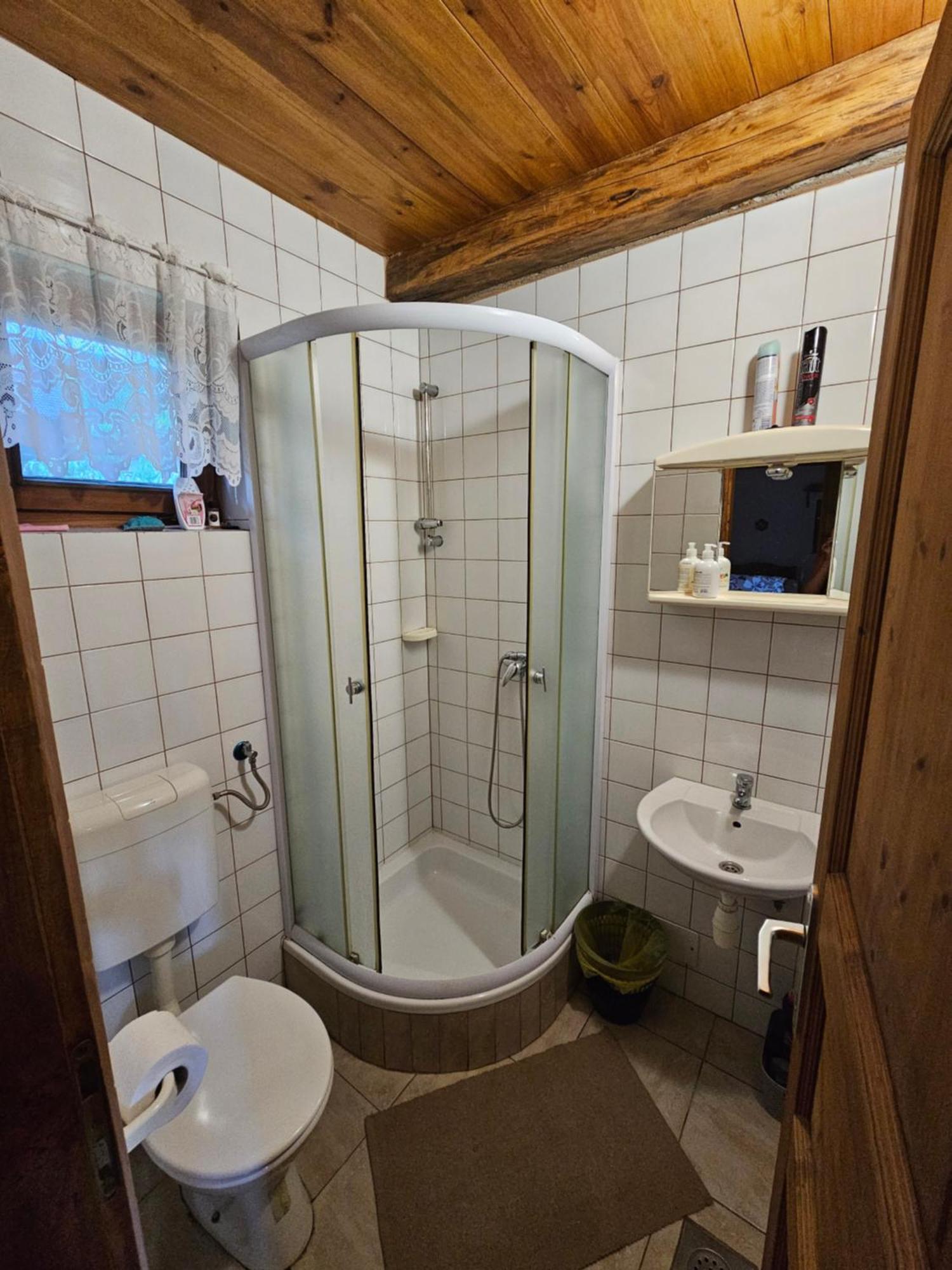 Apartments Kuvarna Cigoc Luaran gambar