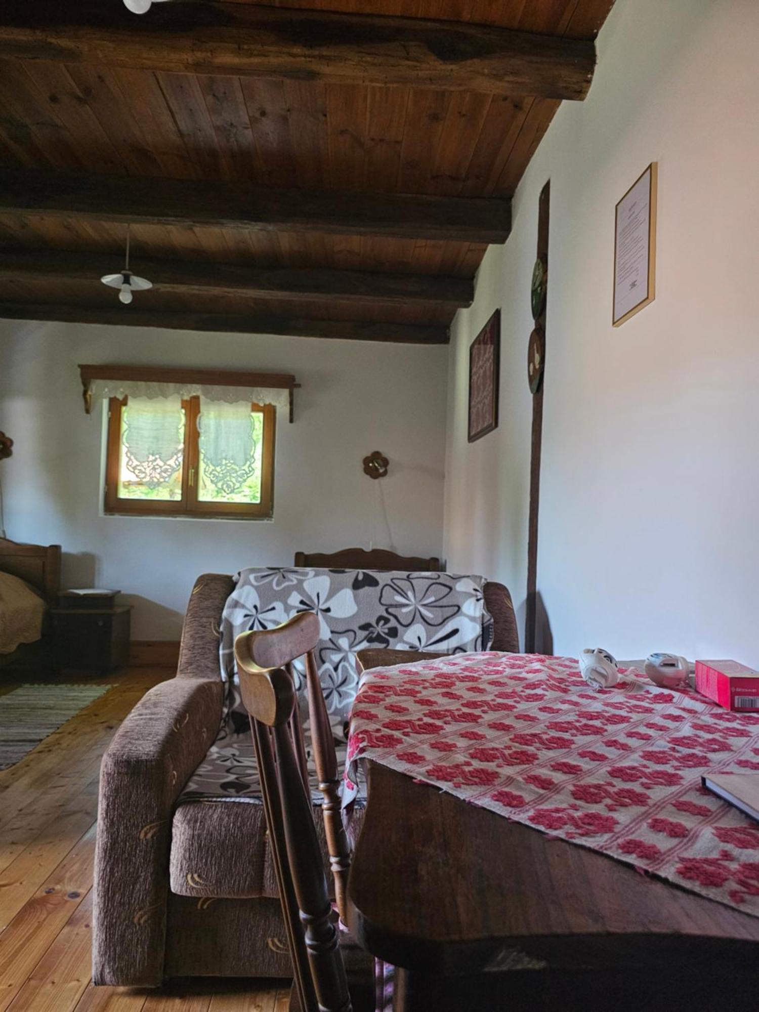 Apartments Kuvarna Cigoc Luaran gambar